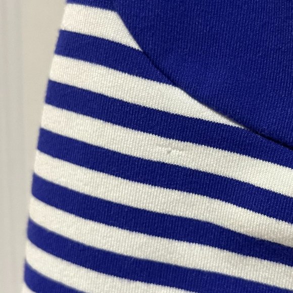 Lululemon Scoop Neck Tank - Picture 7 of 12